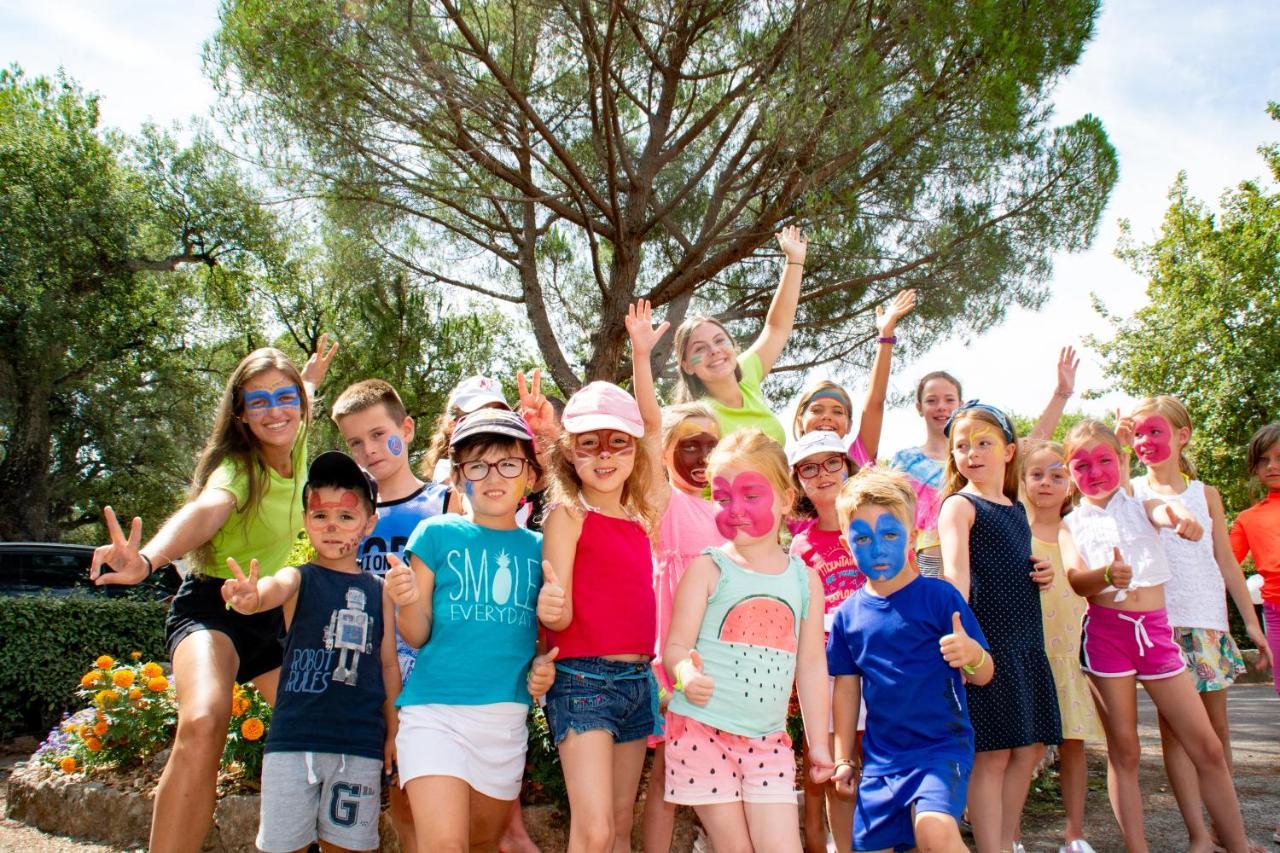 3 Bedroom Chalets Camping Lei Suves - Joycasa Roquebrune-sur Argens Luaran gambar