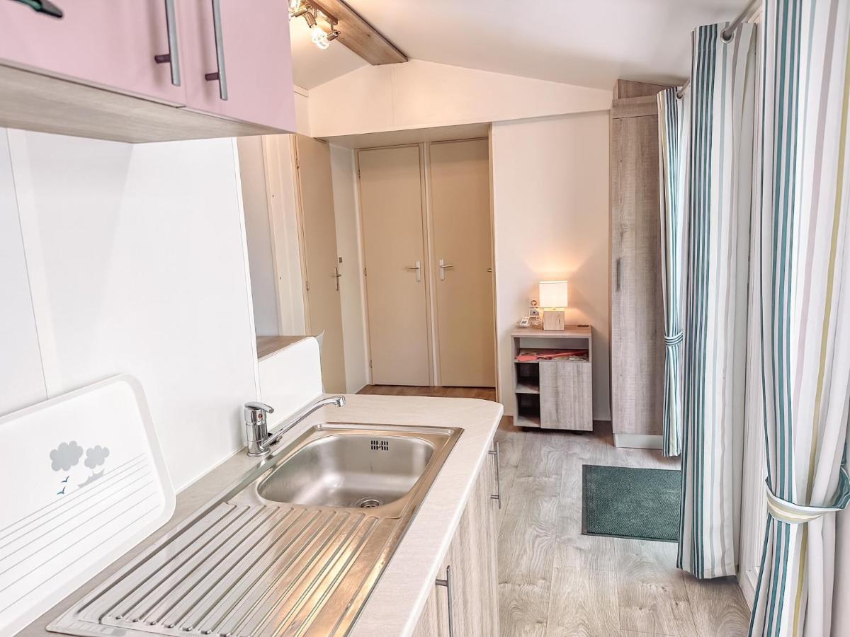 3 Bedroom Chalets Camping Lei Suves - Joycasa Roquebrune-sur Argens Luaran gambar