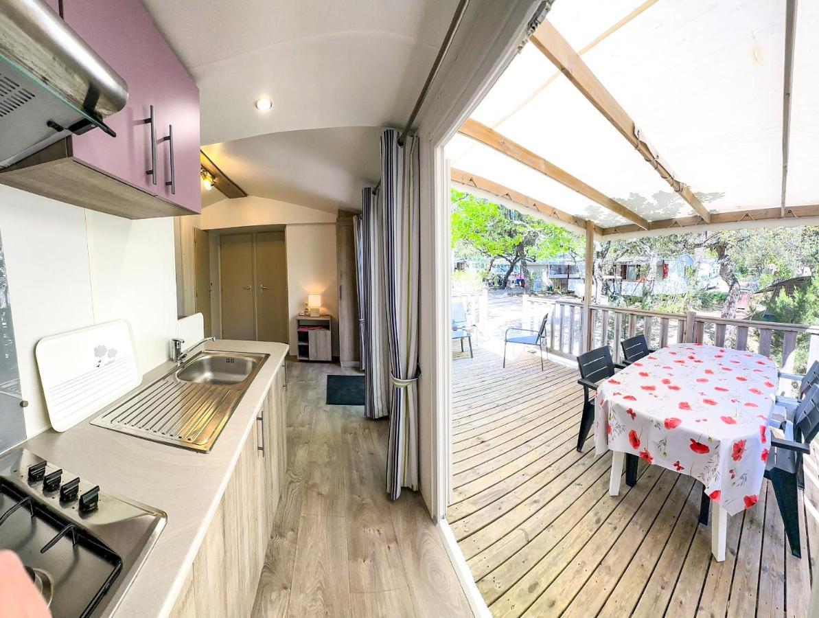 3 Bedroom Chalets Camping Lei Suves - Joycasa Roquebrune-sur Argens Luaran gambar