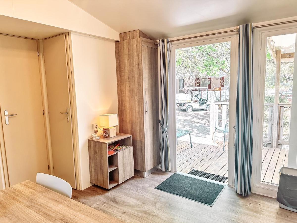 3 Bedroom Chalets Camping Lei Suves - Joycasa Roquebrune-sur Argens Luaran gambar