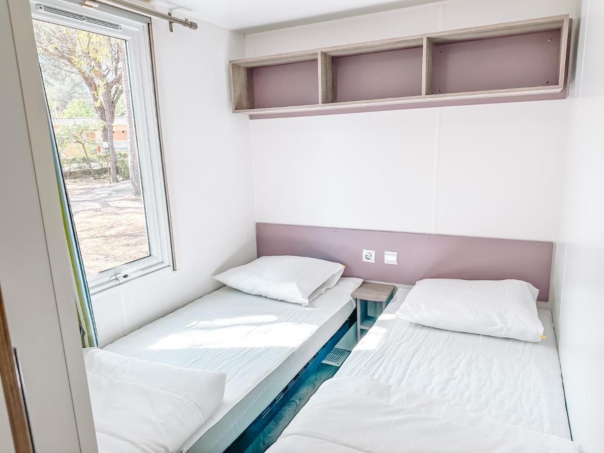 3 Bedroom Chalets Camping Lei Suves - Joycasa Roquebrune-sur Argens Luaran gambar