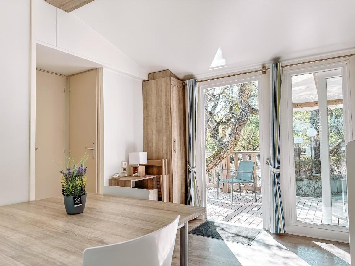 3 Bedroom Chalets Camping Lei Suves - Joycasa Roquebrune-sur Argens Luaran gambar